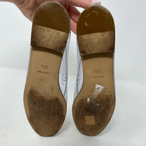 Chanel Interlocking CC Logo Silver Ballet Flat Cap Toe PVC Flat Size 36.5 EU - Picture 7 of 7